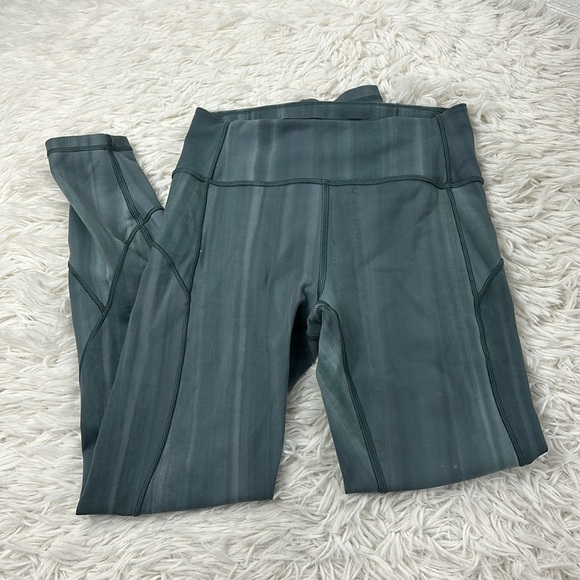 lululemon athletica Pants - Lululemon In Movement Tight 25" *Everlux Linear Spray Dye White Deep Ocean